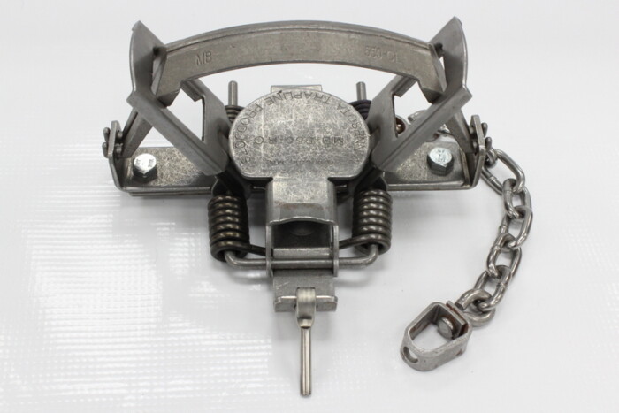 MB 550-CL Closed Jaw Trap 4-Coil